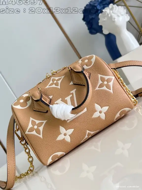 Official oldcobbler LOUIS VUITTON SPEEDY 20 BANDOULIÈRE 0612